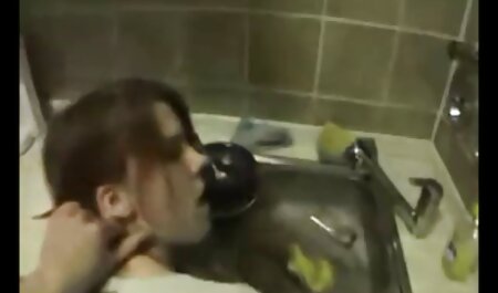 یک زن و شوهر یک فیلم سکس سوپر افغانی لعنتی پرشور دارند