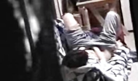 MILF Busty در لباس نارنجی کلیپ های سکسی افغانی خروس دوست پسر را مکید